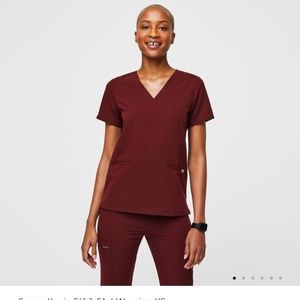 Casma Three-Pocket Scrub Top
